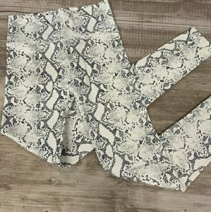 FLEECE LINED WARM COZY Snakeskin Python Black & Cream Leggings